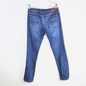 Lucky Brand Jeans - Lucky brand sweet n straight jeans Lucky Brand Jeans - Lucky brand sweet n straight jeans